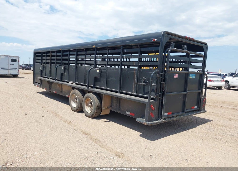 2023 HUGHES LIVESTOCK 27' GOOSENECK TRAILER VIN: 1H9GL2826PC484183