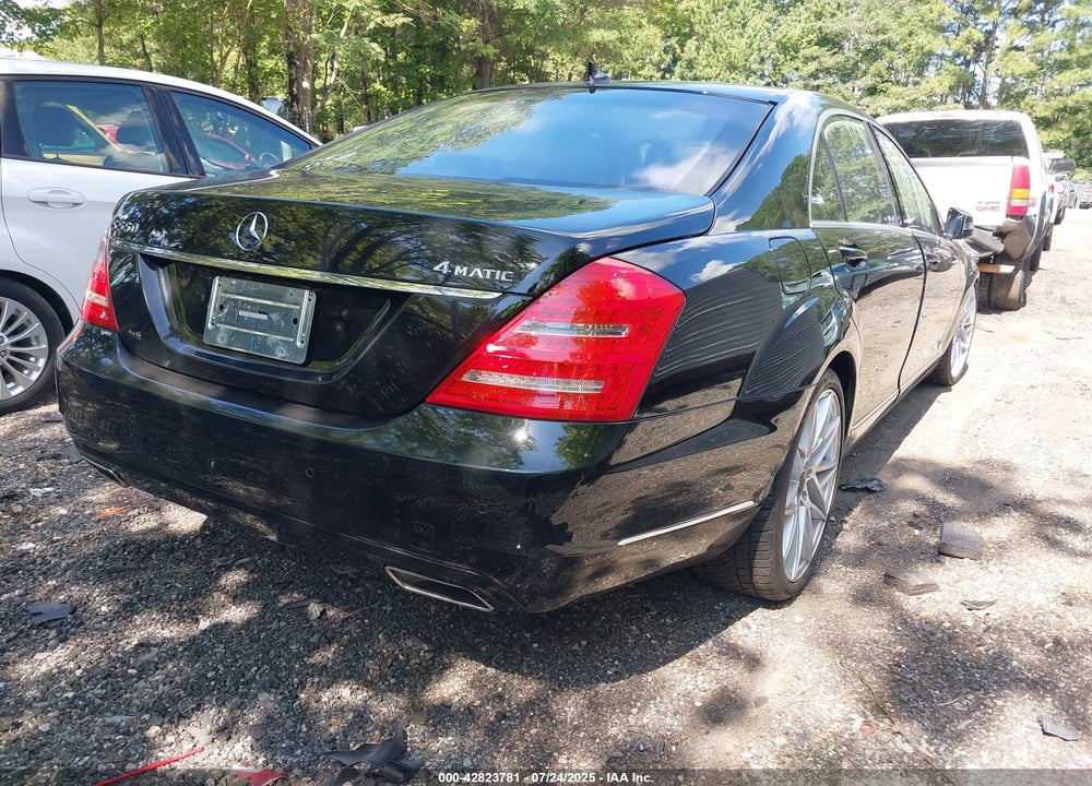 2013 MERCEDES-BENZ S CLASS VIN: WDDNG9EB8DA515964