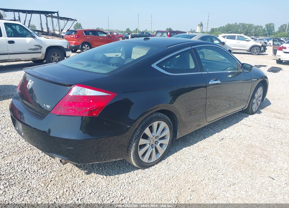2009 HONDA ACCORD VIN: 1HGCS22829A010902