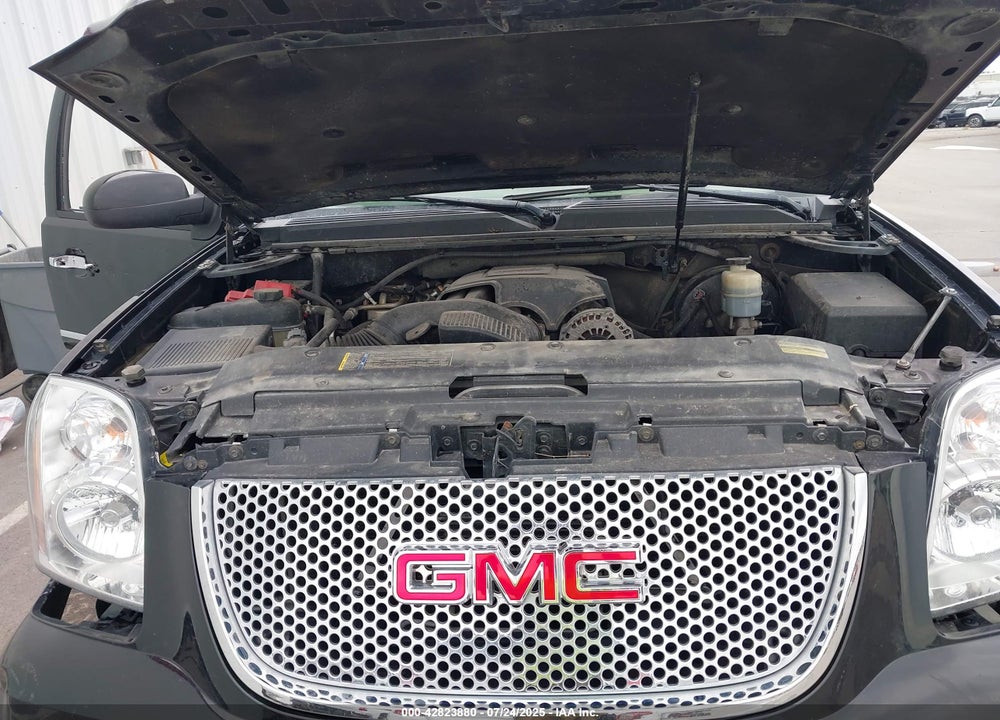 2011 GMC YUKON VIN: 1GKS2EEF1BR105159