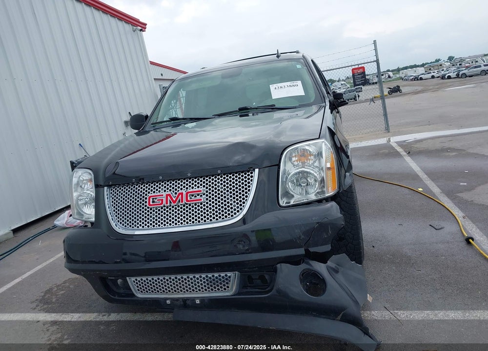 2011 GMC YUKON VIN: 1GKS2EEF1BR105159