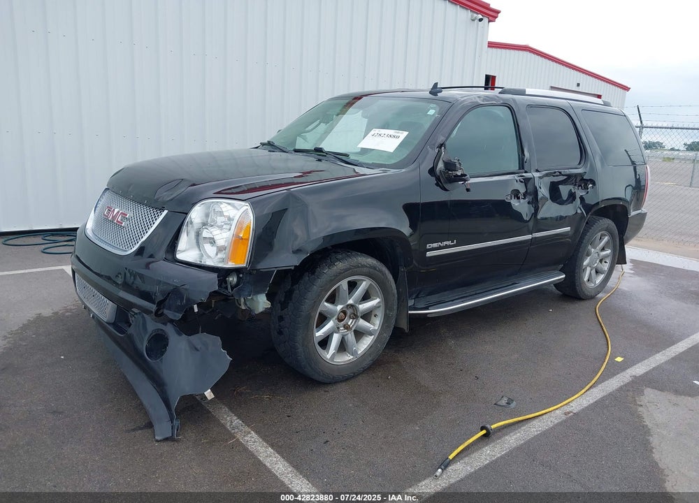 2011 GMC YUKON VIN: 1GKS2EEF1BR105159