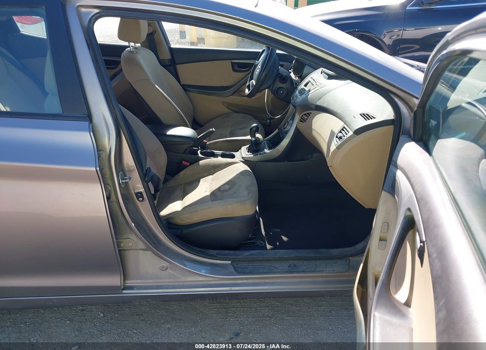 2011 HYUNDAI ELANTRA VIN: 5NPDH4AEXBH005532
