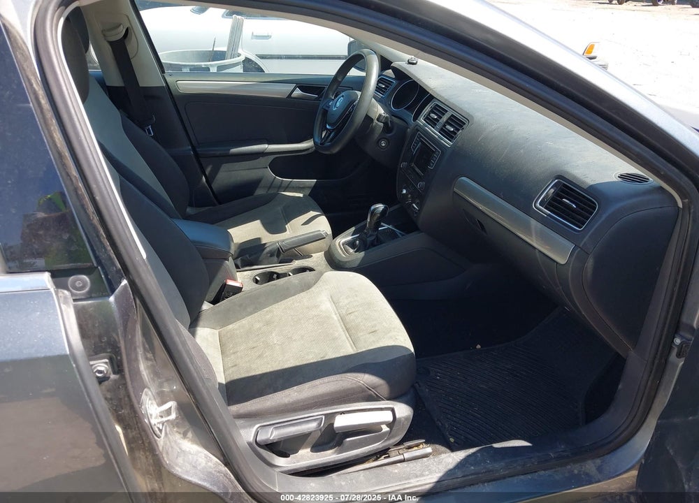 2017 VOLKSWAGEN JETTA VIN: 3VW2B7AJ3HM405052