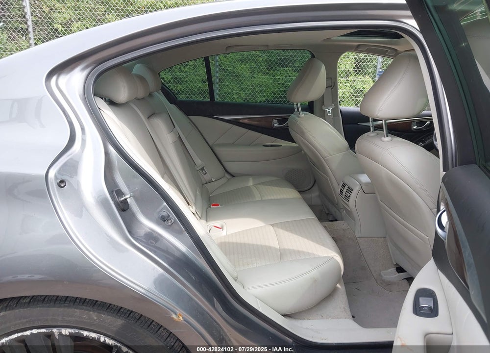 2014 INFINITI Q50 VIN: JN1AV7AR3EM702571