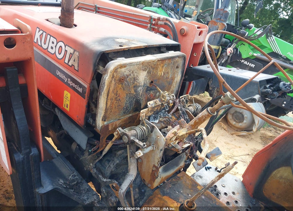 2009 KUBOTA M680 TRACTOR VIN: 67295