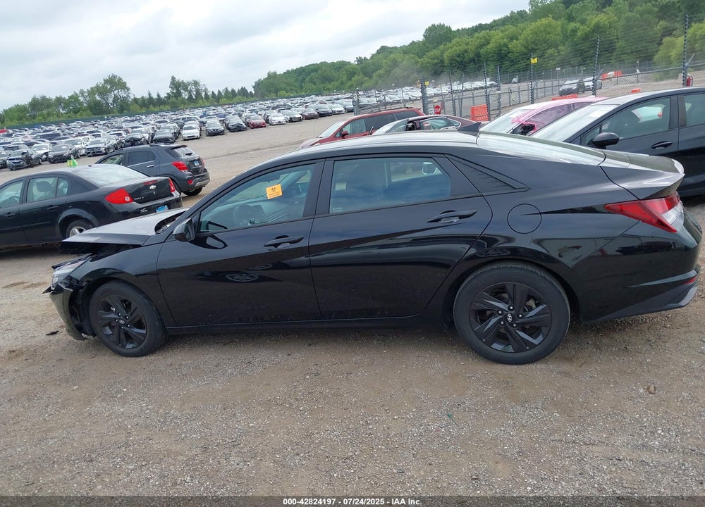 2021 HYUNDAI ELANTRA VIN: 5NPLM4AG6MH002087