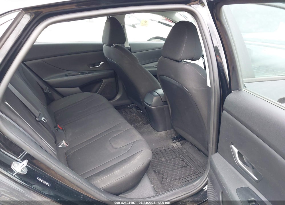 2021 HYUNDAI ELANTRA VIN: 5NPLM4AG6MH002087