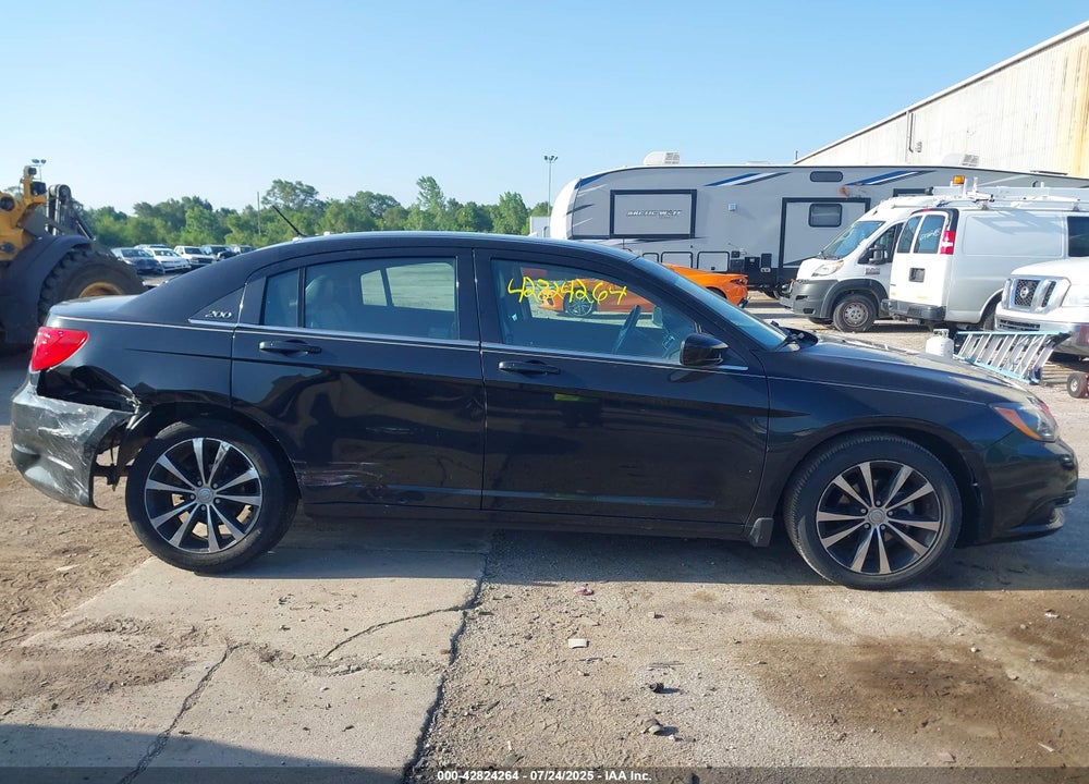 2014 CHRYSLER 200 VIN: 1C3CCBCGXEN198948