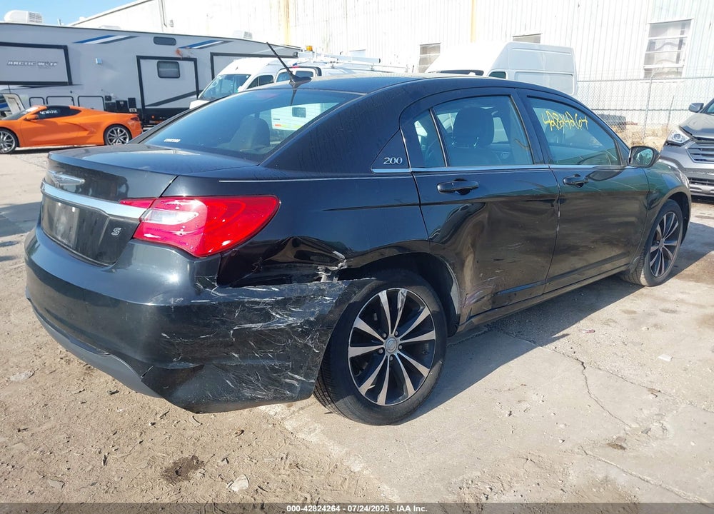 2014 CHRYSLER 200 VIN: 1C3CCBCGXEN198948