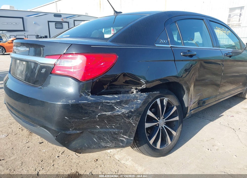 2014 CHRYSLER 200 VIN: 1C3CCBCGXEN198948