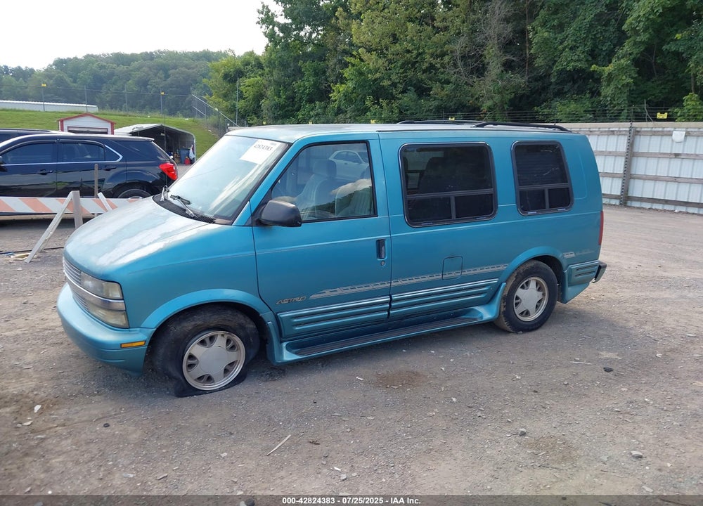 1995 CHEVROLET ASTRO VIN: 1GBDM19W8SB267840
