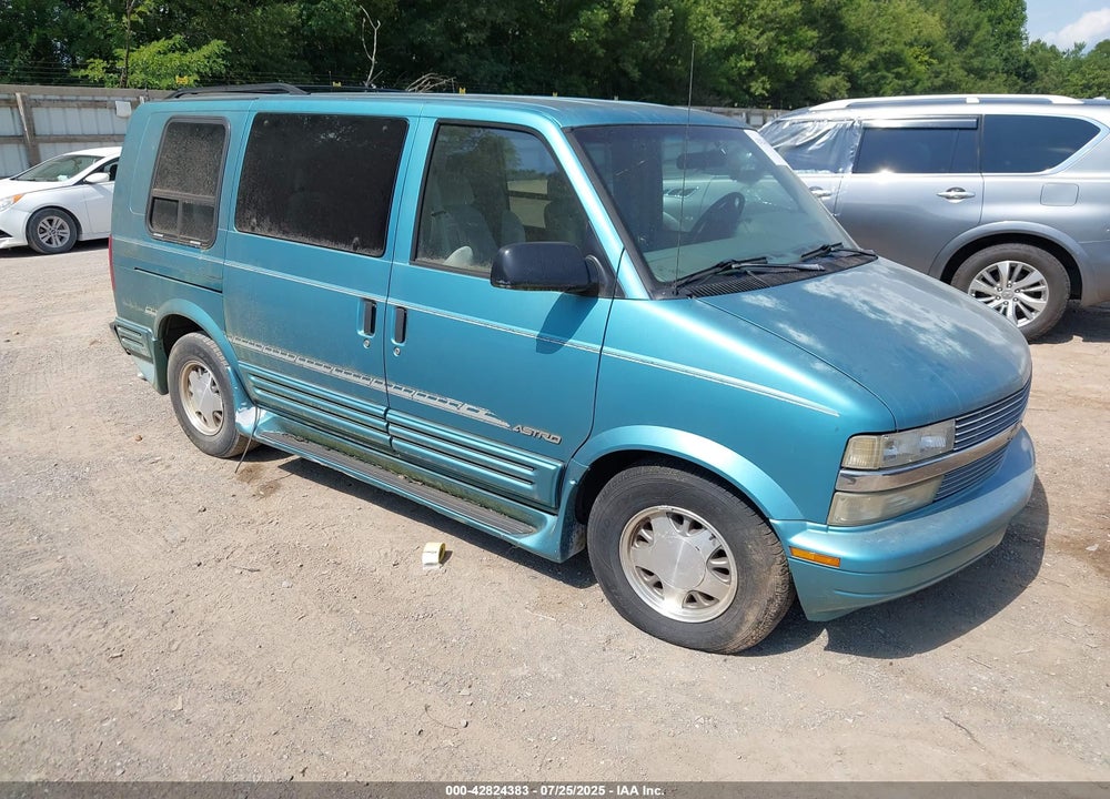 1995 CHEVROLET ASTRO VIN: 1GBDM19W8SB267840