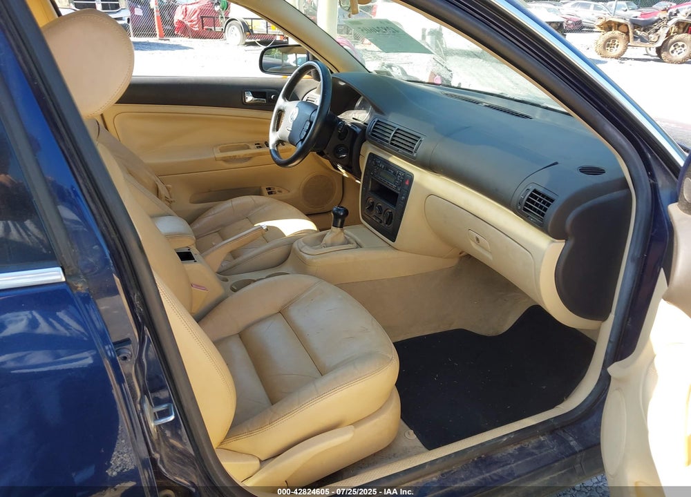 2001 VOLKSWAGEN PASSAT GLS VIN: WVWPD63B31P139860