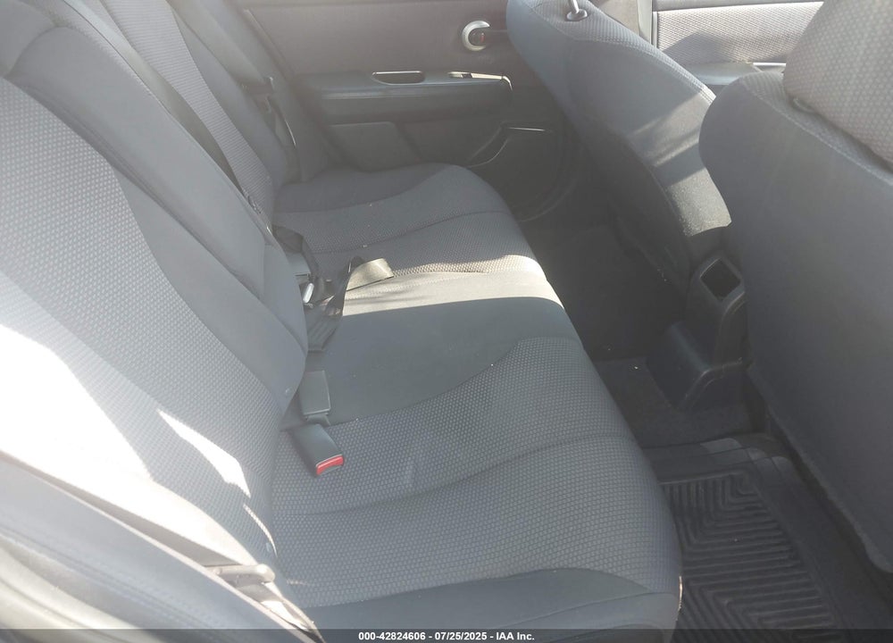 2008 NISSAN VERSA VIN: 3N1BC13E38L423783