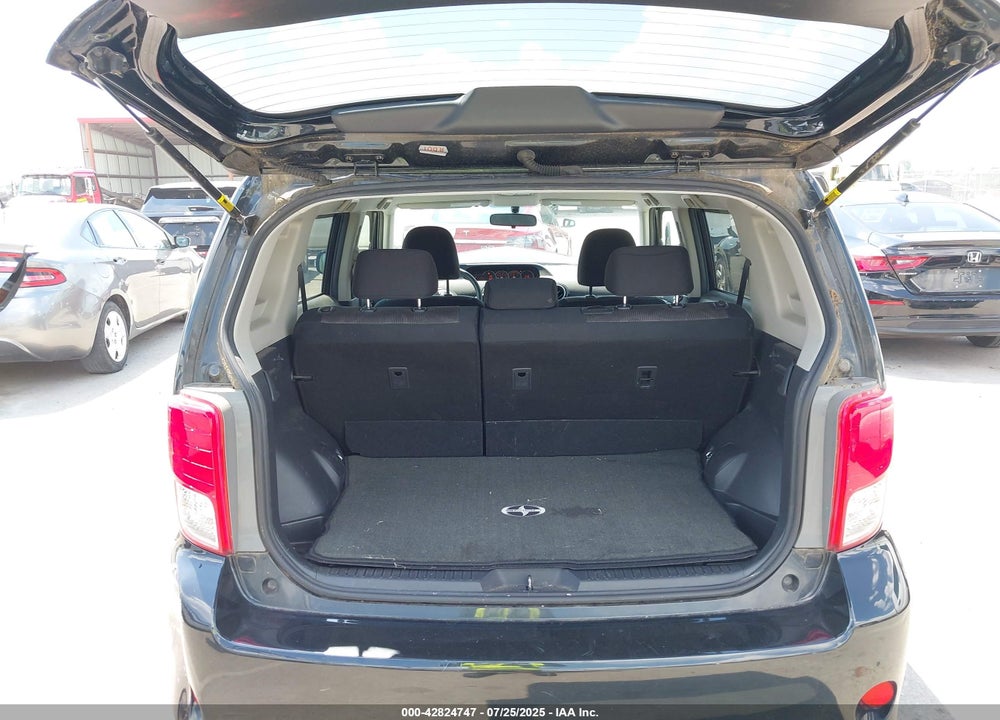 2013 SCION XB VIN: JTLZE4FE9DJ039659