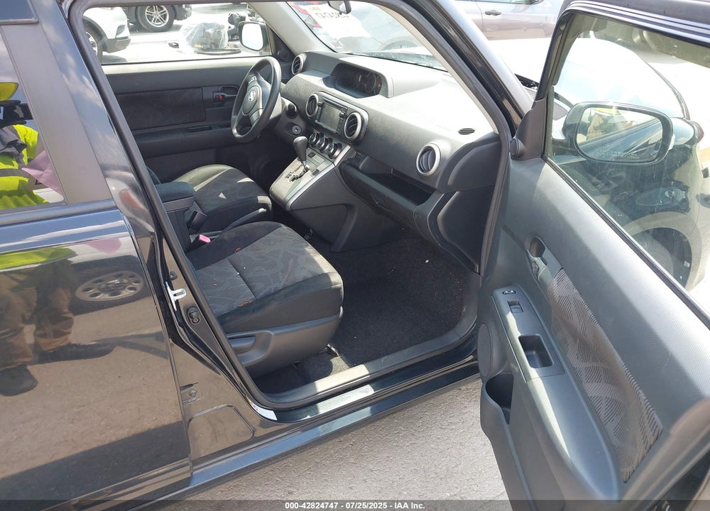 2013 SCION XB VIN: JTLZE4FE9DJ039659