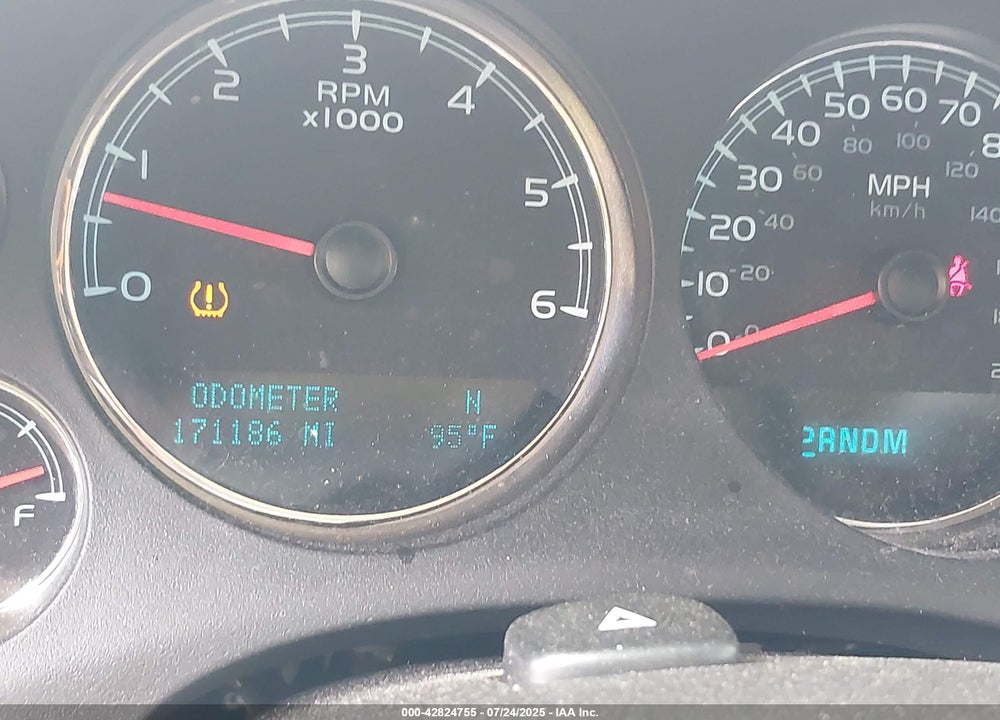 2013 CHEVROLET TAHOE VIN: 1GNSCBE03DR350347