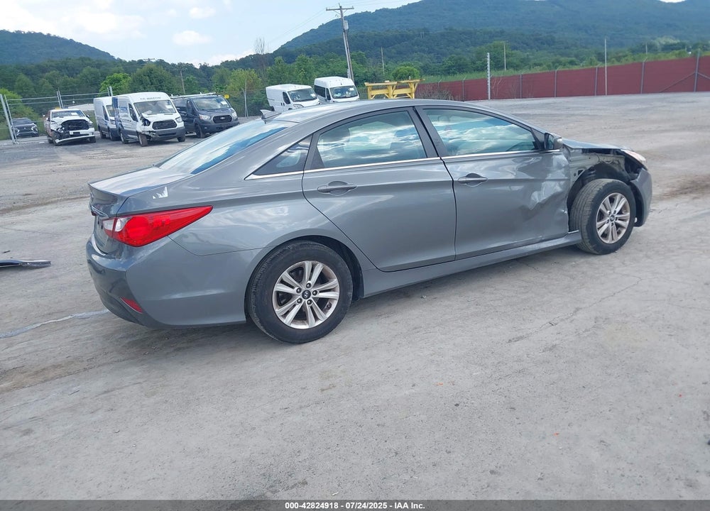 2014 HYUNDAI SONATA VIN: 5NPEB4AC8EH863235