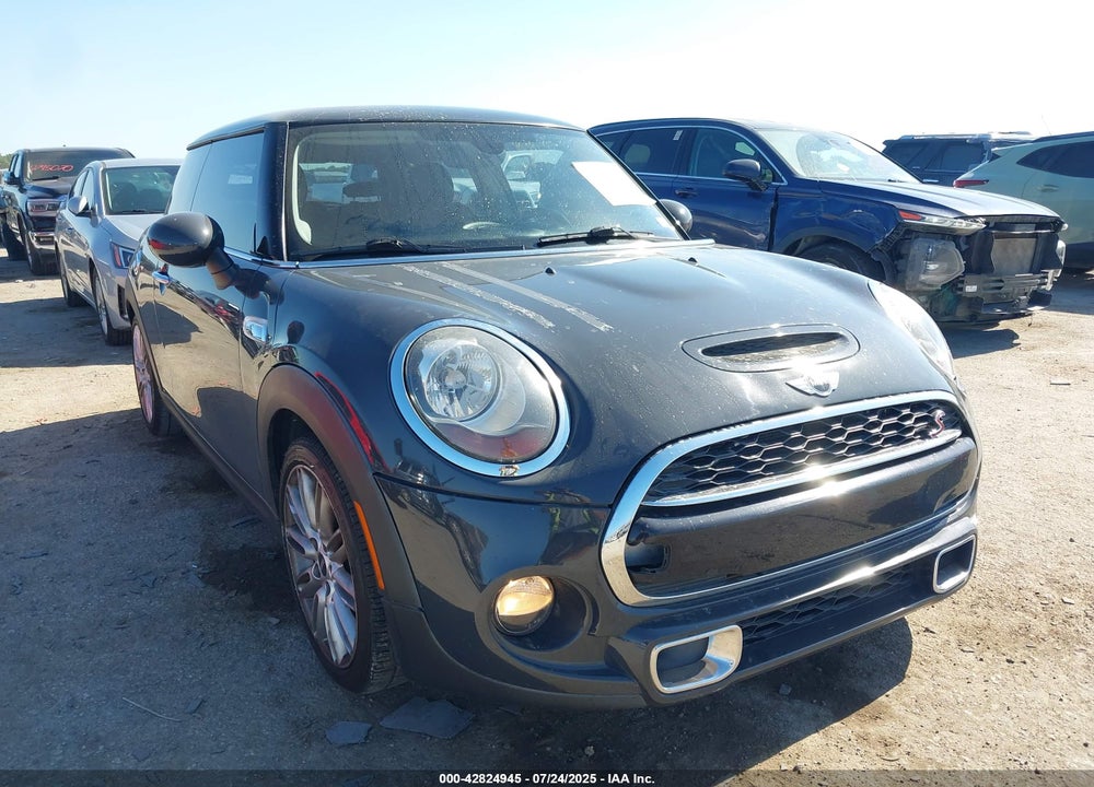 2015 MINI HARDTOP COOPER S VIN: WMWXP7C59F2A35675