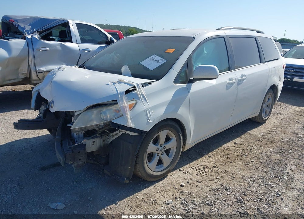 2015 TOYOTA SIENNA LE 8 PASSENGER VIN: 5TDKK3DC3FS672570