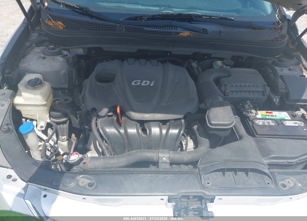 2011 HYUNDAI SONATA VIN: 5NPEB4AC0BH111931