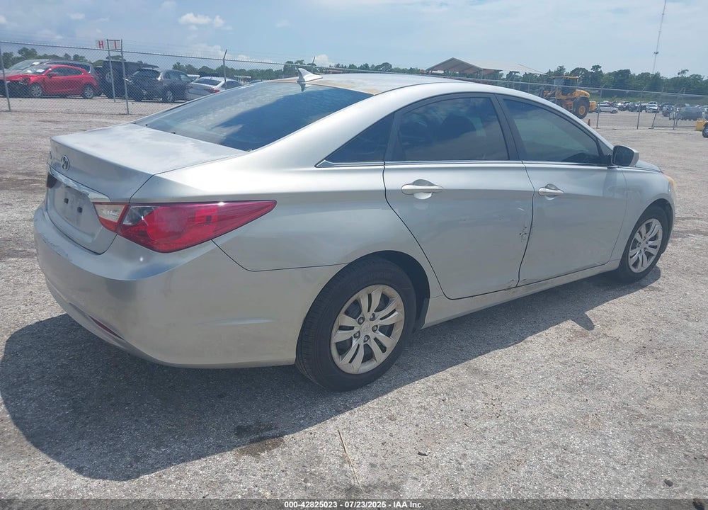 2011 HYUNDAI SONATA VIN: 5NPEB4AC0BH111931