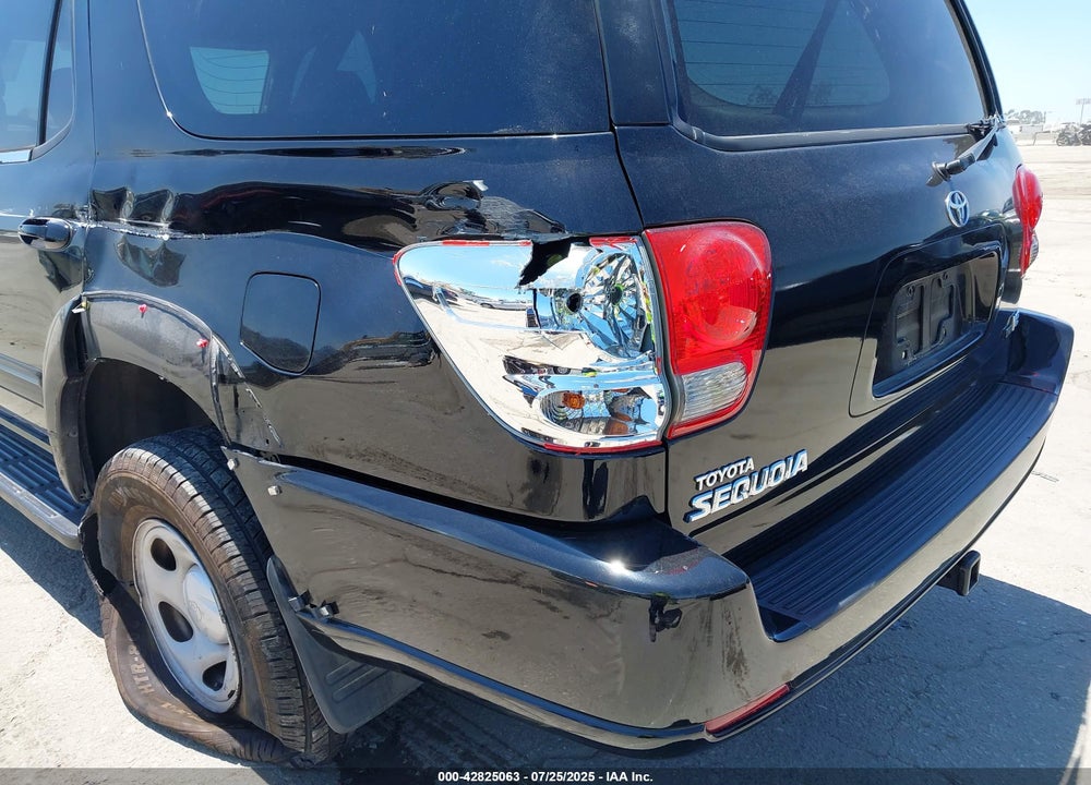 2005 TOYOTA SEQUOIA SR5 V8 VIN: 5TDZT34A35S260349