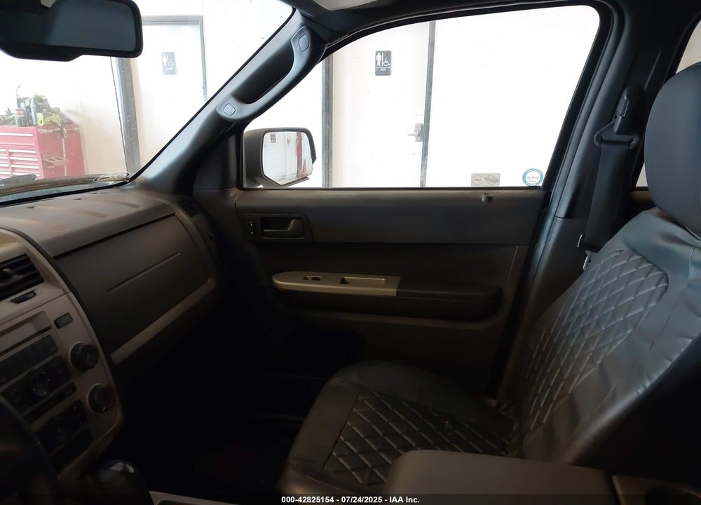 2009 FORD ESCAPE VIN: 1FMCU03709KA24242