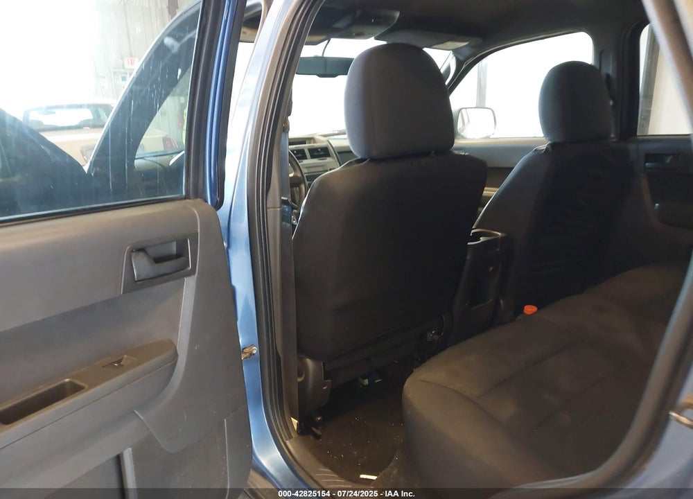 2009 FORD ESCAPE VIN: 1FMCU03709KA24242