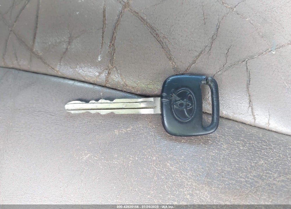 2001 TOYOTA TUNDRA VIN: 5TBBT48171S149002