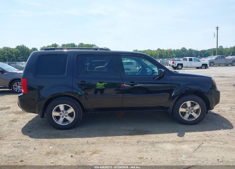 2011 HONDA PILOT VIN: 5FNYF4H40BB080517