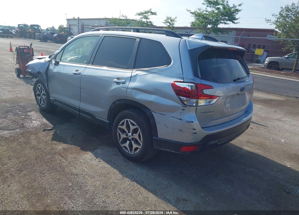 2021 SUBARU FORESTER VIN: JF2SKAFC2MH549959