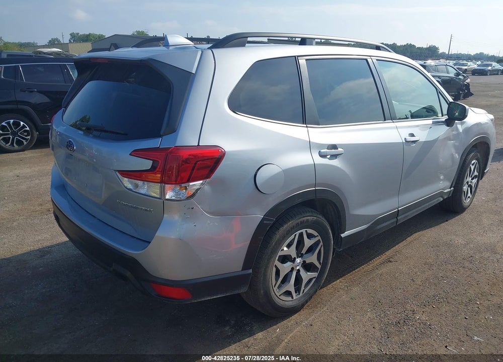 2021 SUBARU FORESTER VIN: JF2SKAFC2MH549959