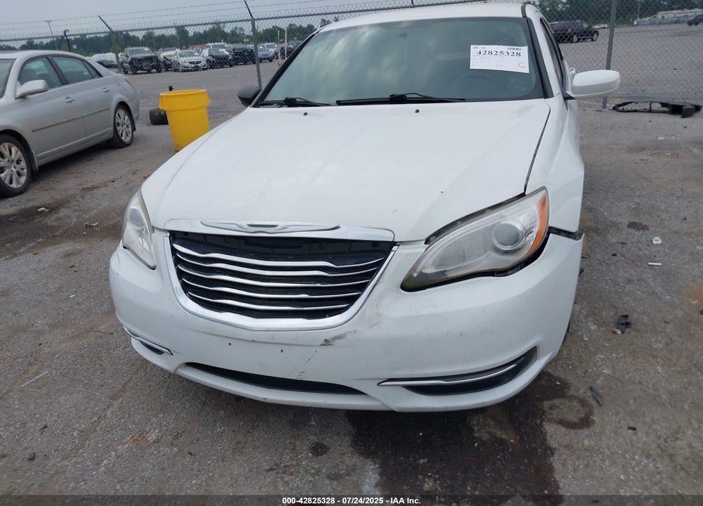 2014 CHRYSLER 200 VIN: 1C3CCBBG2EN114753
