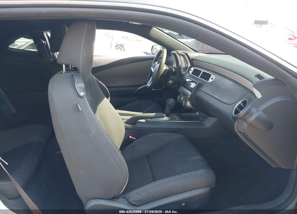 2015 CHEVROLET CAMARO VIN: 2G1FB1E39F9236067