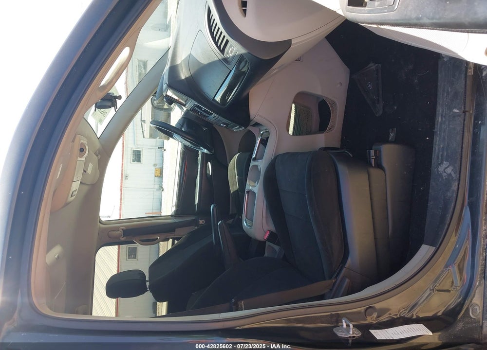 2012 DODGE GRAND CARAVAN CREW VIN: 2C4RDGDG7CR247053
