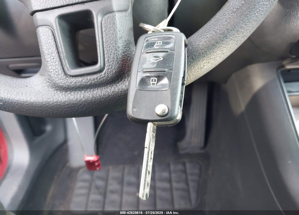 2012 VOLKSWAGEN TIGUAN VIN: WVGBV7AX6CW001360