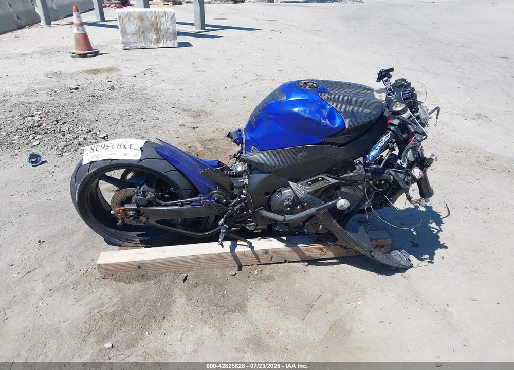 2005 YAMAHA YZFR1 C VIN: JYARN13Y45A002623