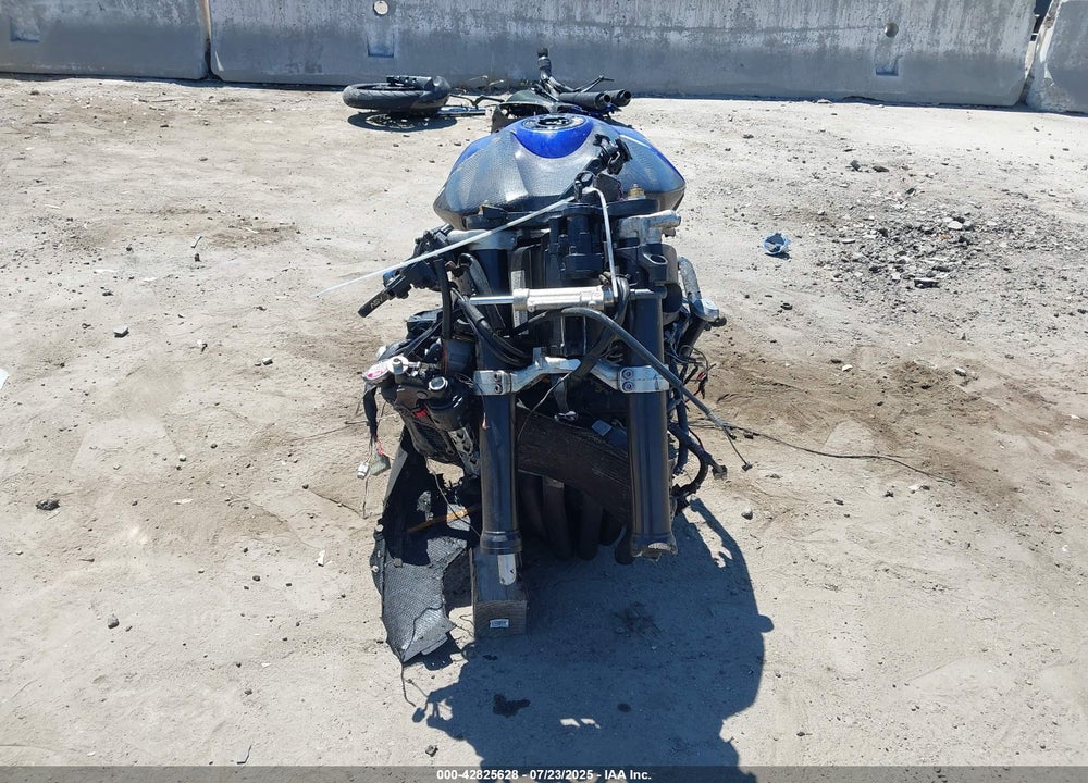 2005 YAMAHA YZFR1 C VIN: JYARN13Y45A002623