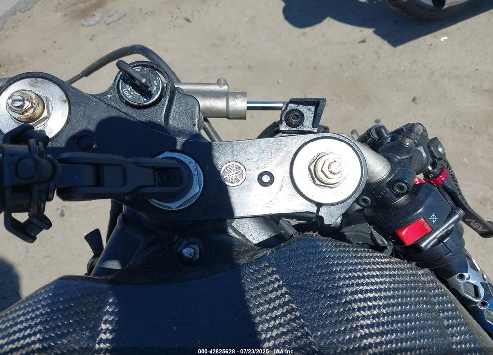 2005 YAMAHA YZFR1 C VIN: JYARN13Y45A002623