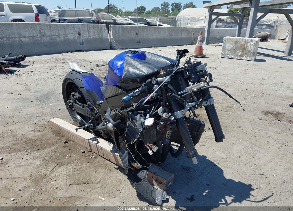 2005 YAMAHA YZFR1 C VIN: JYARN13Y45A002623