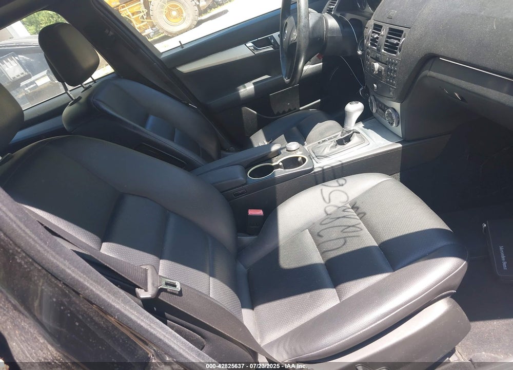 2010 MERCEDES-BENZ C CLASS VIN: WDDGF8BB7AR088154