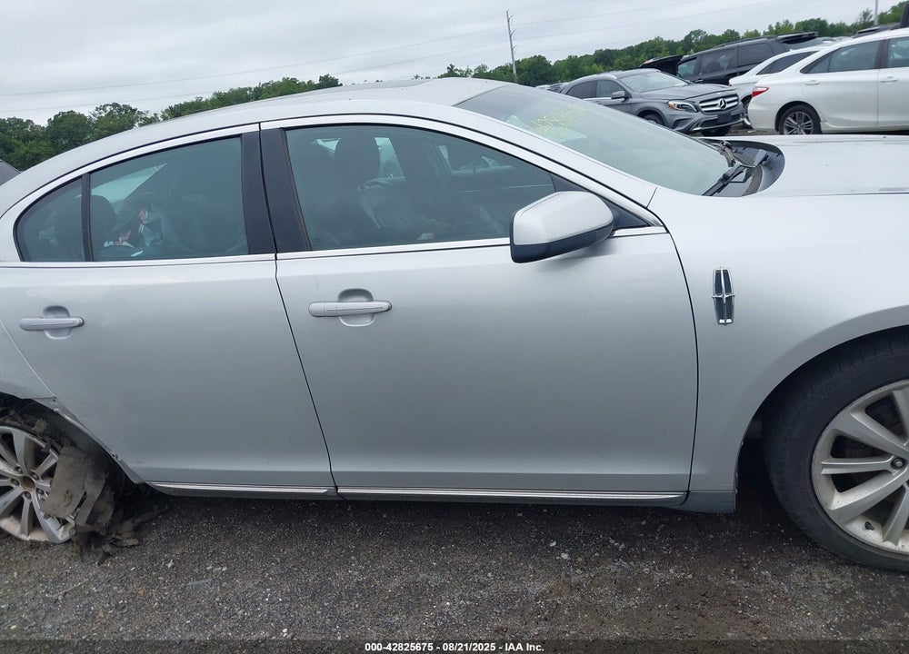 2009 LINCOLN MKS VIN: 1LNHM93R59G605878