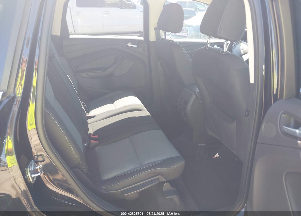2017 FORD ESCAPE SE VIN: 1FMCU0GD7HUD17977