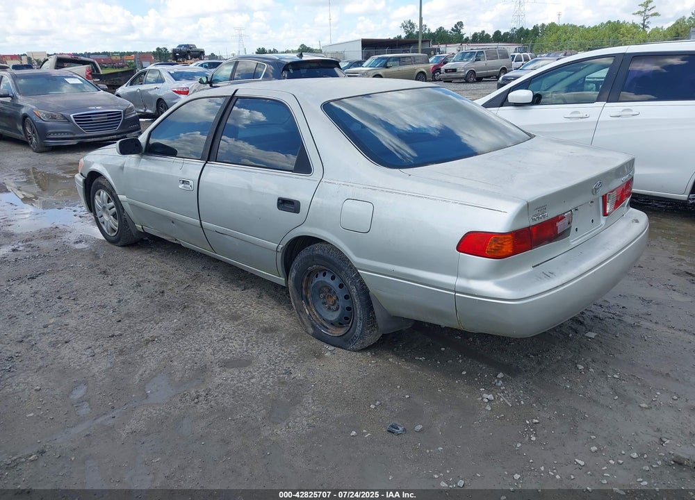 2001 TOYOTA CAMRY VIN: 4T1BG22K71U078196