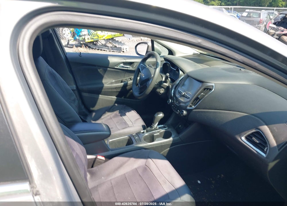 2018 CHEVROLET CRUZE LT AUTO VIN: 1G1BE5SM8J7163309