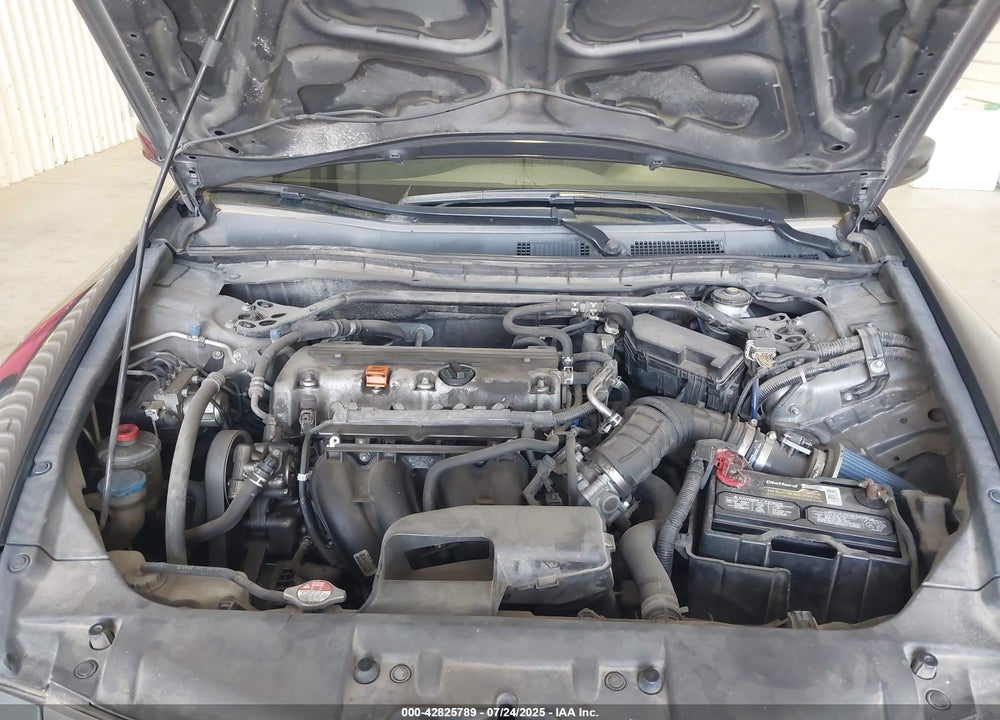2010 HONDA ACCORD VIN: 1HGCP2F76AA000655