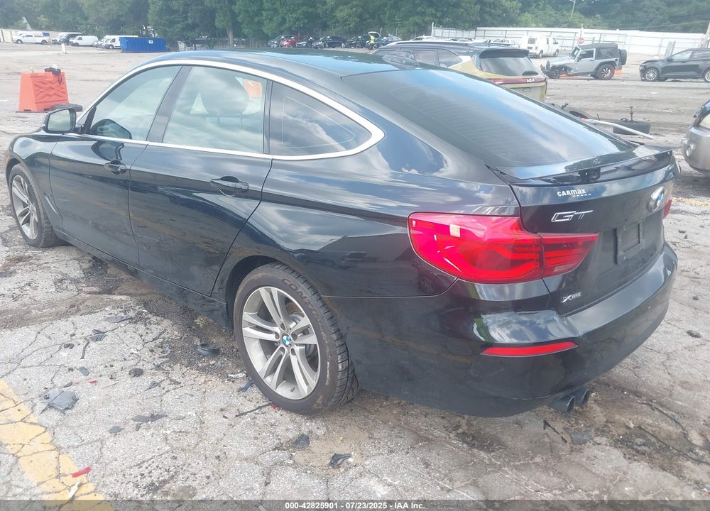 2018 BMW 3 SERIES VIN: WBA8Z9C59JG827568