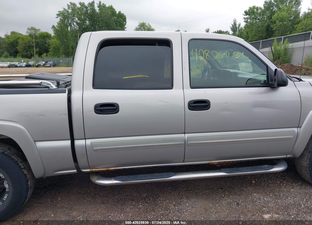 2005 CHEVROLET SILVERADO 1500 Z71 VIN: 2GCEK13T151119523